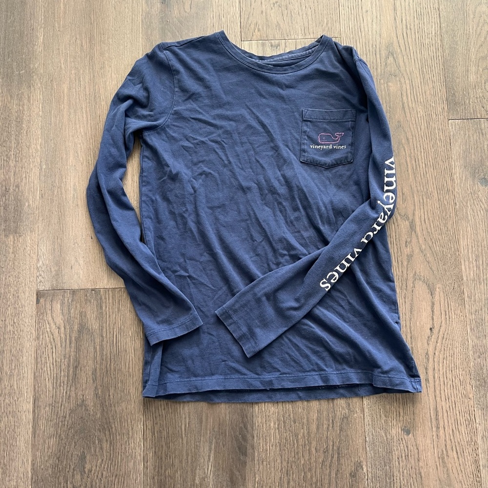 Vineyard Vines Vintage Whale Long-Sleeve Pocket Tee